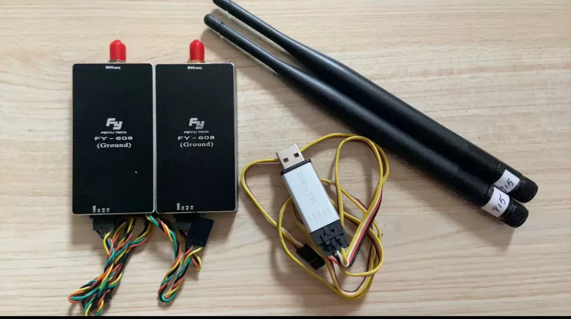 - Remote Control (Rc) Drone - 1 par de rádios de dados